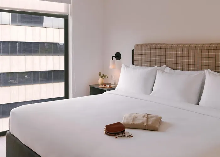 Sonder Aria Apartahotel 4*